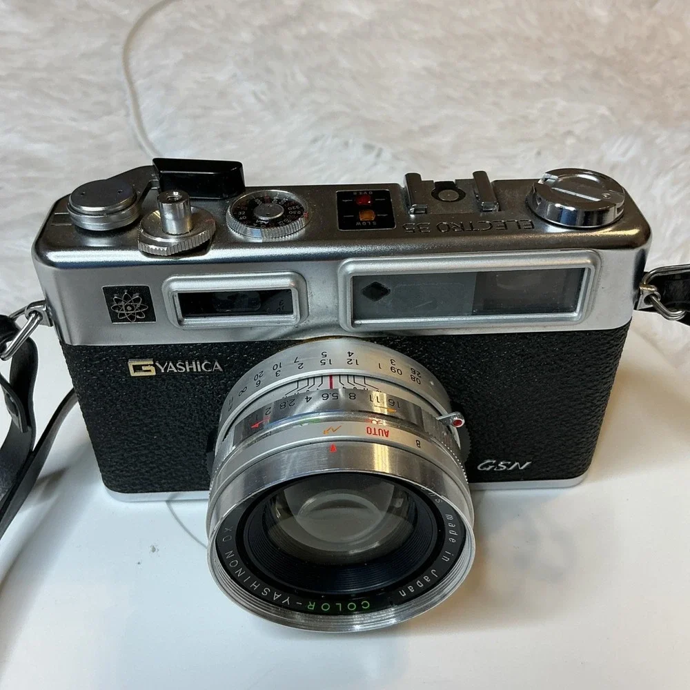 Yashica Electro 35GSN  Rangefinder 35mm Film Camera untested